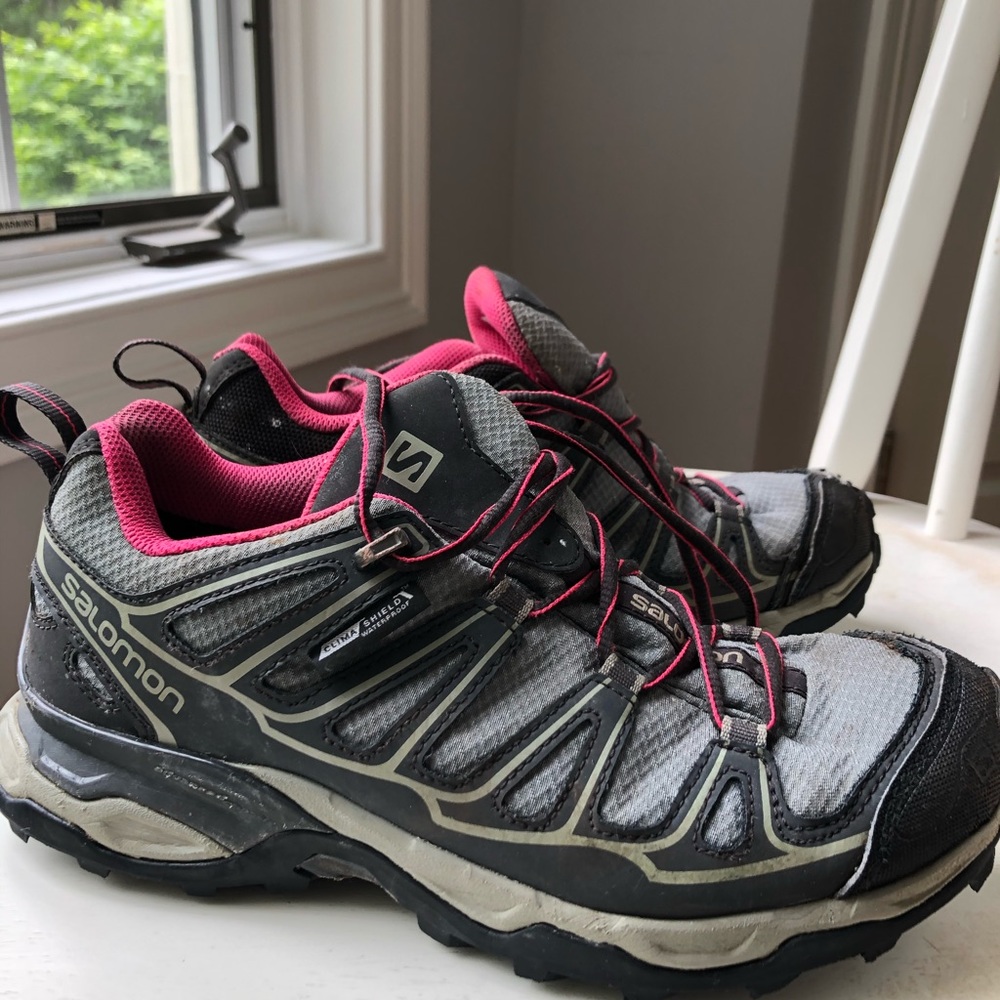 Salomon trail running shoes / hiking shoes, boots